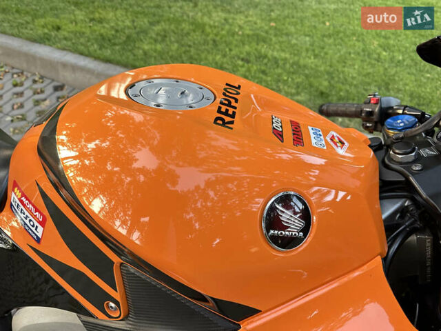Помаранчевий Хонда CBR 600RR, об'ємом двигуна 0.6 л та пробігом 20 тис. км за 12000 $, фото 8 на Automoto.ua
