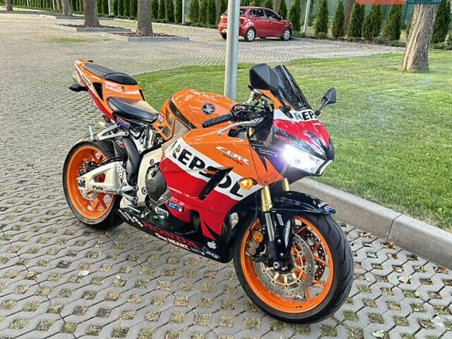 Помаранчевий Хонда CBR 600RR, об'ємом двигуна 0.6 л та пробігом 20 тис. км за 12000 $, фото 11 на Automoto.ua
