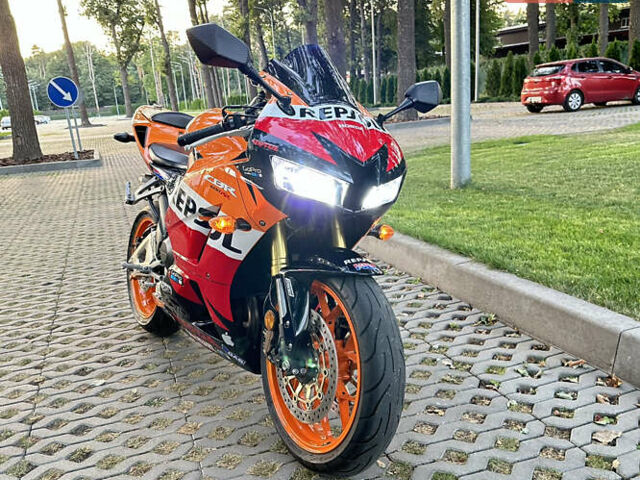 Помаранчевий Хонда CBR 600RR, об'ємом двигуна 0.6 л та пробігом 20 тис. км за 12000 $, фото 12 на Automoto.ua