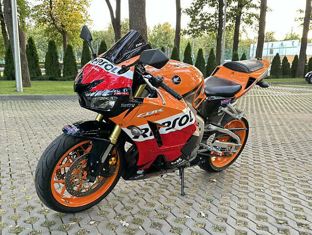 Помаранчевий Хонда CBR 600RR, об'ємом двигуна 0.6 л та пробігом 20 тис. км за 12000 $, фото 3 на Automoto.ua