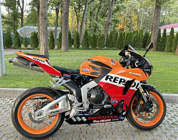 Помаранчевий Хонда CBR 600RR, об'ємом двигуна 0.6 л та пробігом 20 тис. км за 12000 $, фото 2 на Automoto.ua