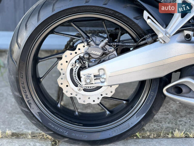 Белый Хонда CBR 650F, объемом двигателя 0.65 л и пробегом 30 тыс. км за 7500 $, фото 8 на Automoto.ua