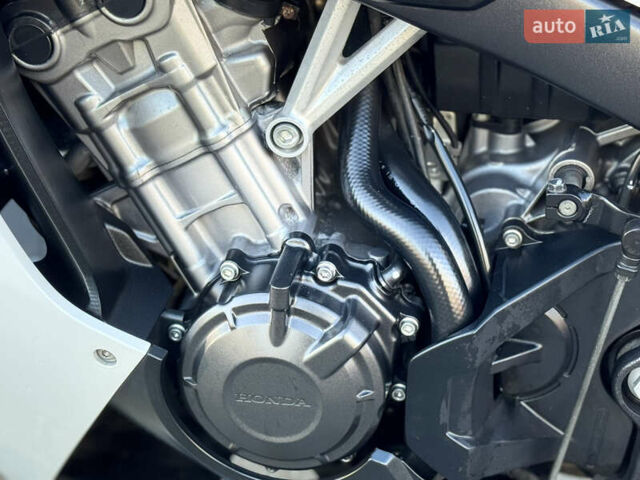 Белый Хонда CBR 650F, объемом двигателя 0.65 л и пробегом 30 тыс. км за 7500 $, фото 7 на Automoto.ua
