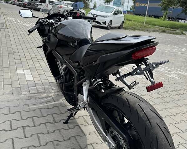 Черный Хонда CBR 650F, объемом двигателя 0.65 л и пробегом 32 тыс. км за 7799 $, фото 6 на Automoto.ua