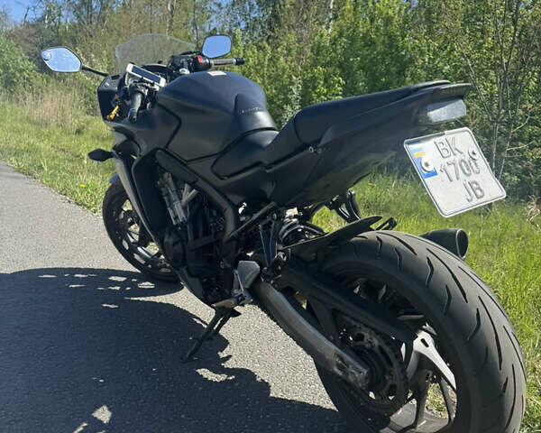 Черный Хонда CBR 650F, объемом двигателя 0.65 л и пробегом 25 тыс. км за 7350 $, фото 6 на Automoto.ua