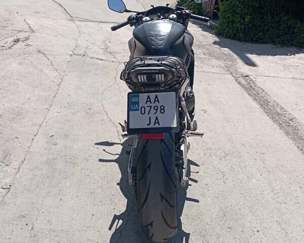 Черный Хонда CBR 650F, объемом двигателя 0.65 л и пробегом 18 тыс. км за 6800 $, фото 4 на Automoto.ua