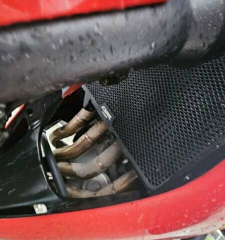 Красный Хонда CBR 650F, объемом двигателя 0.65 л и пробегом 33 тыс. км за 7000 $, фото 9 на Automoto.ua