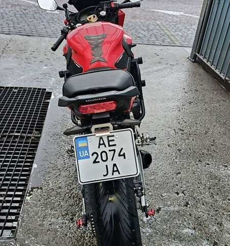 Красный Хонда CBR 650F, объемом двигателя 0.65 л и пробегом 33 тыс. км за 7000 $, фото 4 на Automoto.ua