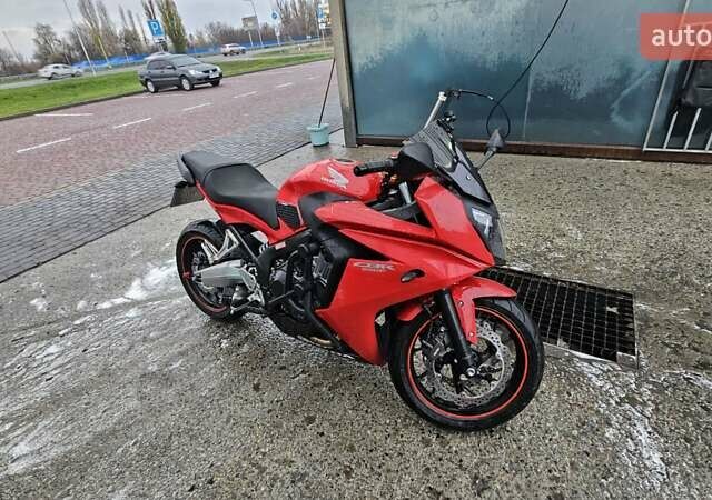 Красный Хонда CBR 650F, объемом двигателя 0.65 л и пробегом 33 тыс. км за 7000 $, фото 7 на Automoto.ua