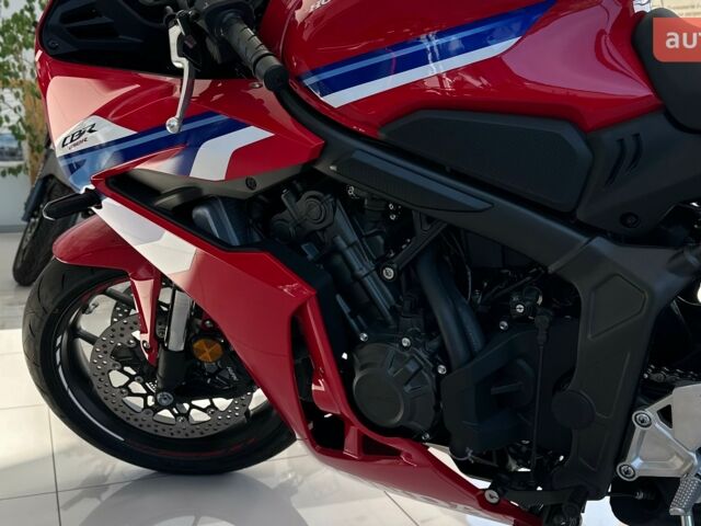 купить новое авто Хонда ЦБР 2025 года от официального дилера «Форсаж авто» Хонда фото