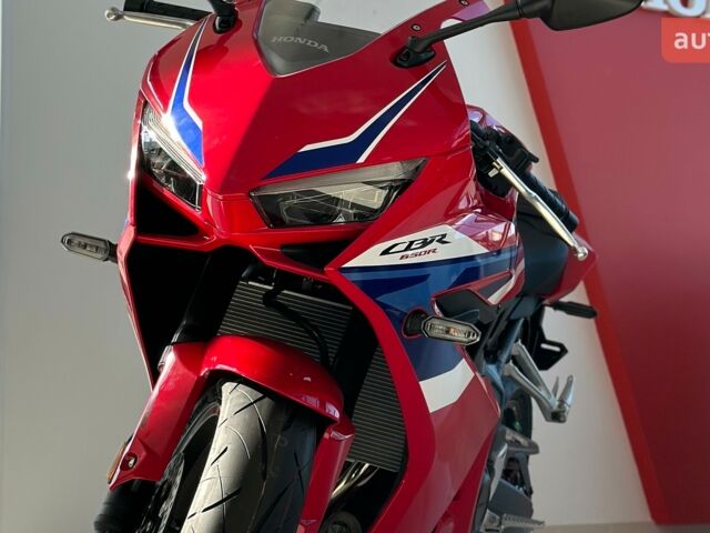 купить новое авто Хонда ЦБР 2025 года от официального дилера «Форсаж авто» Хонда фото