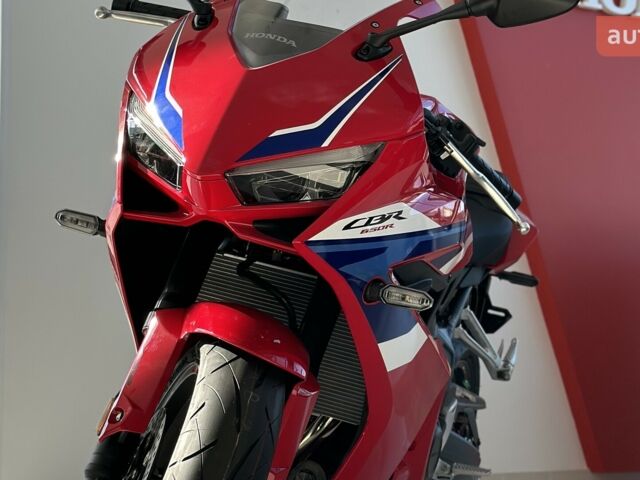 купить новое авто Хонда ЦБР 2025 года от официального дилера «Форсаж авто» Хонда фото