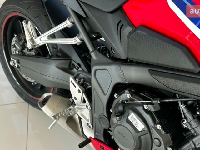 купить новое авто Хонда ЦБР 2025 года от официального дилера «Форсаж авто» Хонда фото