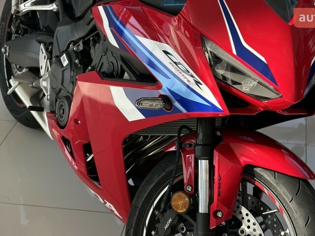 купить новое авто Хонда ЦБР 2025 года от официального дилера «Форсаж авто» Хонда фото