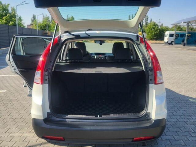 Белый Хонда СРВ, объемом двигателя 2.4 л и пробегом 167 тыс. км за 17400 $, фото 5 на Automoto.ua