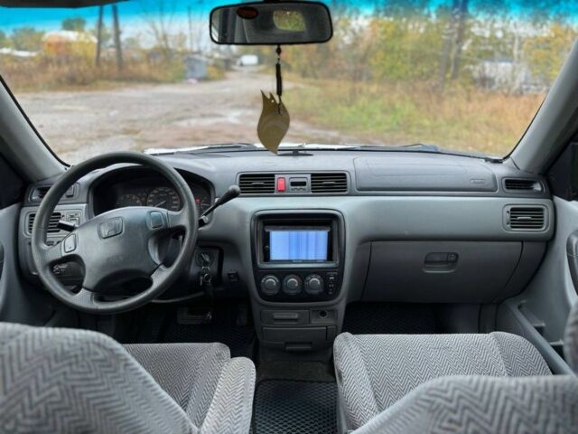 Белый Хонда СРВ, объемом двигателя 2 л и пробегом 200 тыс. км за 2400 $, фото 6 на Automoto.ua