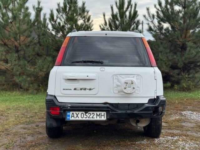 Белый Хонда СРВ, объемом двигателя 2 л и пробегом 200 тыс. км за 2400 $, фото 3 на Automoto.ua