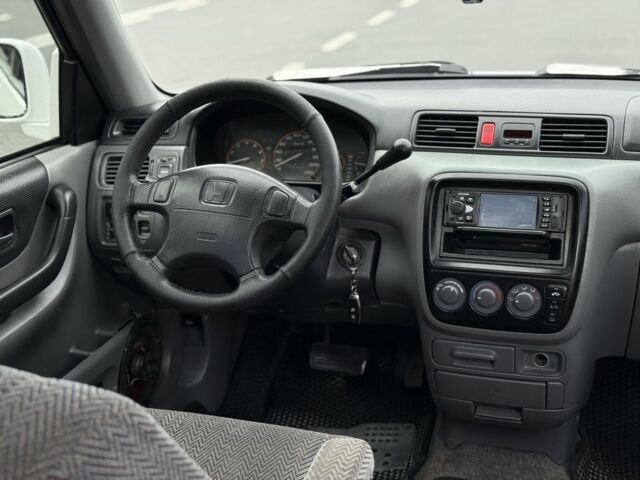Белый Хонда СРВ, объемом двигателя 2 л и пробегом 380 тыс. км за 4650 $, фото 22 на Automoto.ua