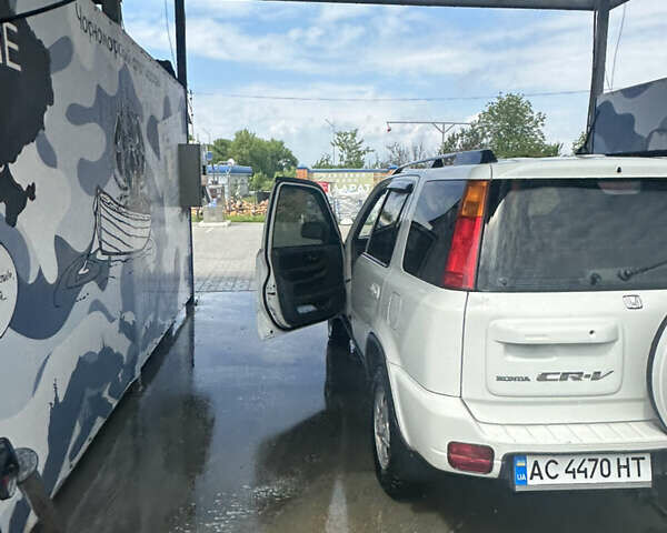 Белый Хонда СРВ, объемом двигателя 1.97 л и пробегом 350 тыс. км за 5500 $, фото 4 на Automoto.ua