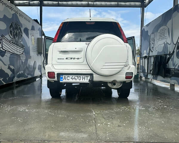 Белый Хонда СРВ, объемом двигателя 1.97 л и пробегом 350 тыс. км за 5500 $, фото 1 на Automoto.ua