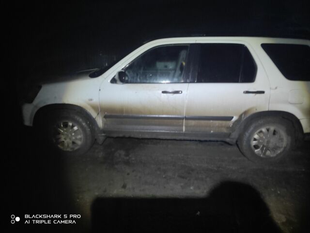 Белый Хонда СРВ, объемом двигателя 2.2 л и пробегом 330 тыс. км за 2839 $, фото 1 на Automoto.ua