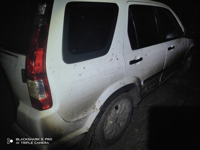 Белый Хонда СРВ, объемом двигателя 2.2 л и пробегом 330 тыс. км за 2839 $, фото 3 на Automoto.ua