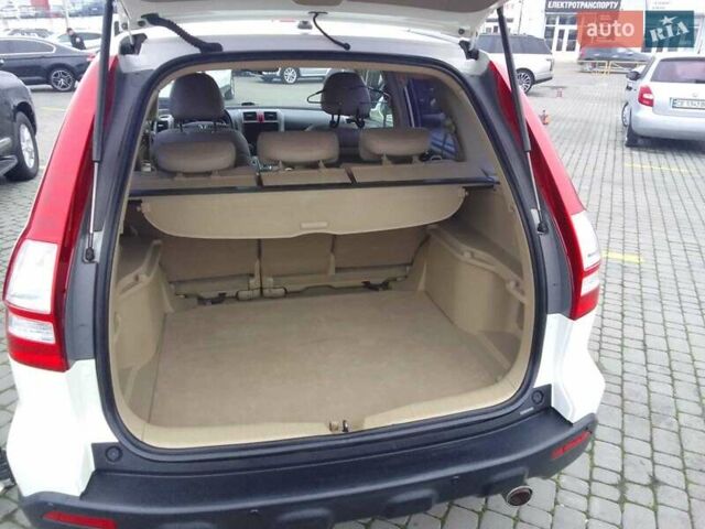 Белый Хонда СРВ, объемом двигателя 2.35 л и пробегом 133 тыс. км за 10200 $, фото 15 на Automoto.ua