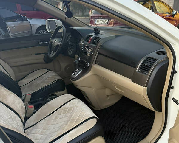 Білий Хонда СРВ, об'ємом двигуна 2.3 л та пробігом 241 тис. км за 9400 $, фото 14 на Automoto.ua
