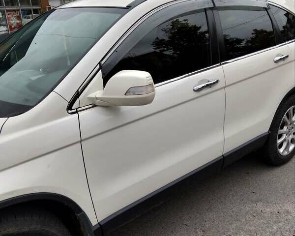 Белый Хонда СРВ, объемом двигателя 2.4 л и пробегом 216 тыс. км за 11000 $, фото 8 на Automoto.ua