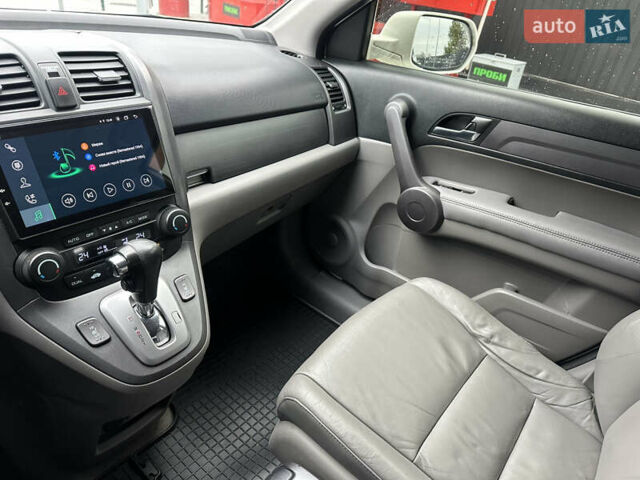 Белый Хонда СРВ, объемом двигателя 2.35 л и пробегом 200 тыс. км за 9999 $, фото 15 на Automoto.ua