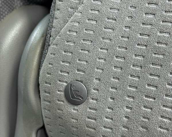 Белый Хонда СРВ, объемом двигателя 2.4 л и пробегом 252 тыс. км за 8999 $, фото 80 на Automoto.ua