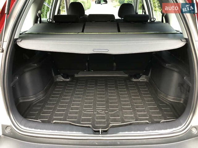 Белый Хонда СРВ, объемом двигателя 2.4 л и пробегом 128 тыс. км за 12300 $, фото 15 на Automoto.ua