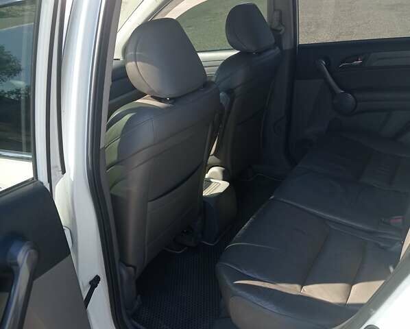 Белый Хонда СРВ, объемом двигателя 2.4 л и пробегом 220 тыс. км за 11000 $, фото 15 на Automoto.ua