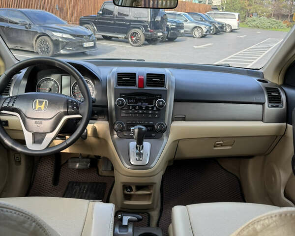 Білий Хонда СРВ, об'ємом двигуна 2.4 л та пробігом 170 тис. км за 9900 $, фото 9 на Automoto.ua