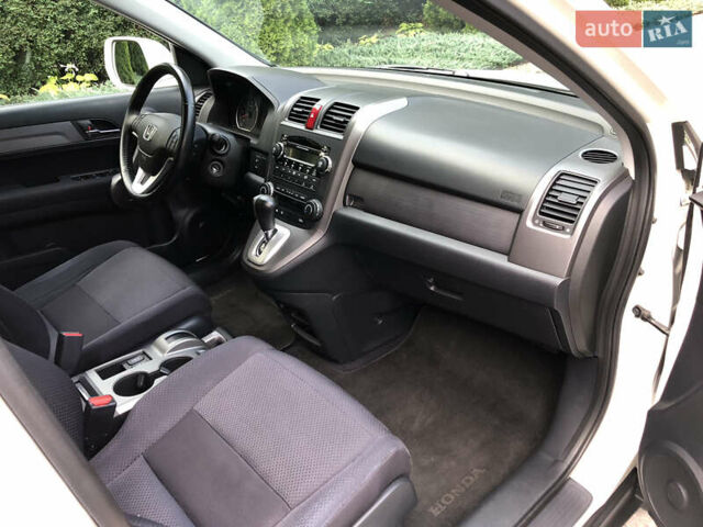 Белый Хонда СРВ, объемом двигателя 2.4 л и пробегом 128 тыс. км за 12300 $, фото 13 на Automoto.ua