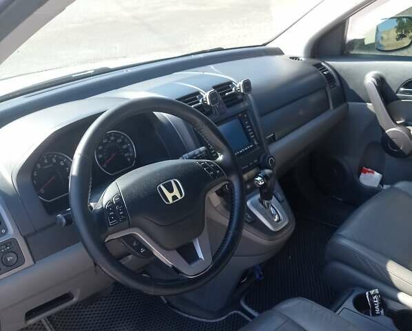 Белый Хонда СРВ, объемом двигателя 2.4 л и пробегом 220 тыс. км за 11000 $, фото 19 на Automoto.ua