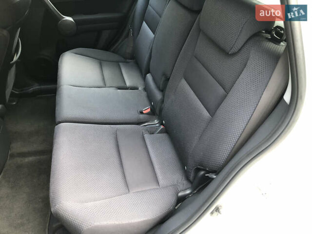 Белый Хонда СРВ, объемом двигателя 2.4 л и пробегом 128 тыс. км за 12300 $, фото 10 на Automoto.ua