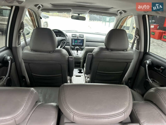 Белый Хонда СРВ, объемом двигателя 2.35 л и пробегом 200 тыс. км за 9999 $, фото 21 на Automoto.ua