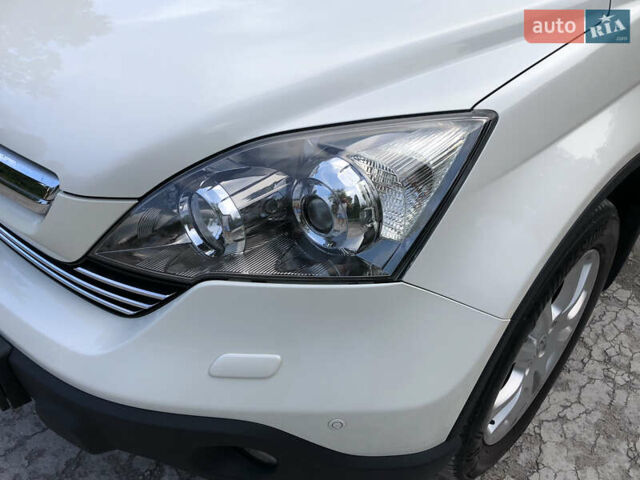 Белый Хонда СРВ, объемом двигателя 2.4 л и пробегом 128 тыс. км за 12300 $, фото 6 на Automoto.ua