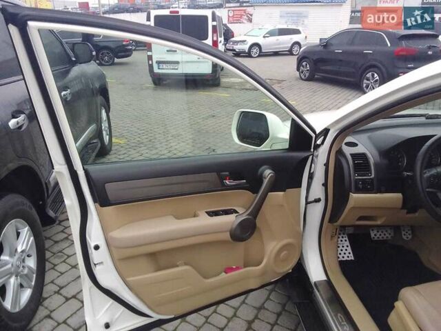 Белый Хонда СРВ, объемом двигателя 2.35 л и пробегом 133 тыс. км за 10200 $, фото 12 на Automoto.ua