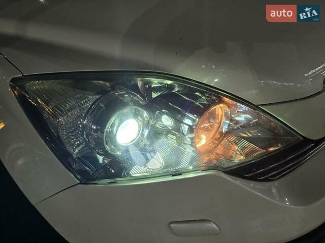 Хонда СРВ 2008 у Києві на Automoto.ua Білий Хонда СРВ, об'ємом двигуна 2.4 л та пробігом 165 тис. км за 11000 $, фото 8 на Automoto.ua