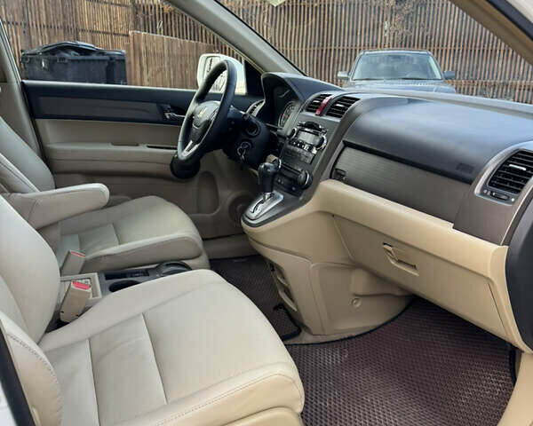 Білий Хонда СРВ, об'ємом двигуна 2.4 л та пробігом 170 тис. км за 9900 $, фото 7 на Automoto.ua