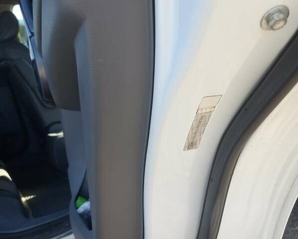 Белый Хонда СРВ, объемом двигателя 2.4 л и пробегом 220 тыс. км за 11000 $, фото 12 на Automoto.ua