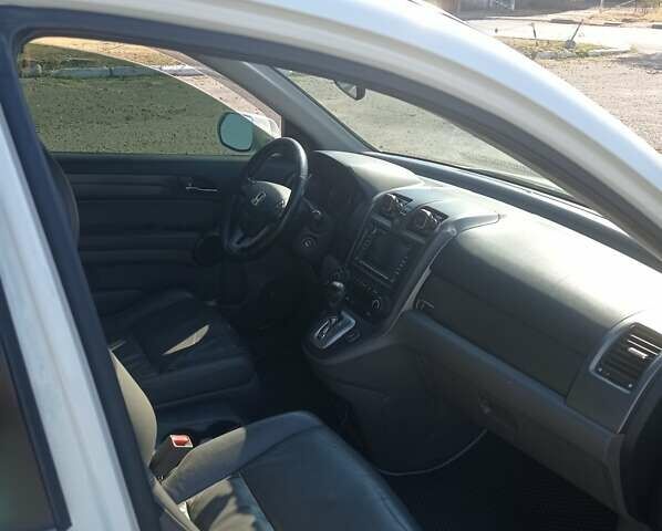 Белый Хонда СРВ, объемом двигателя 2.4 л и пробегом 220 тыс. км за 11000 $, фото 9 на Automoto.ua