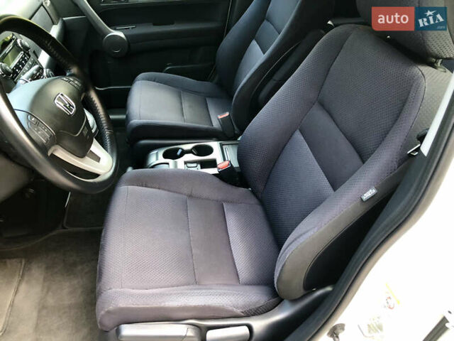 Белый Хонда СРВ, объемом двигателя 2.4 л и пробегом 128 тыс. км за 12300 $, фото 7 на Automoto.ua