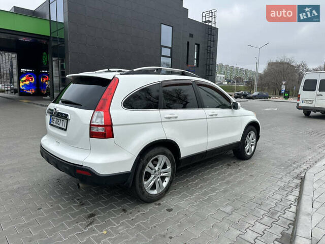 Белый Хонда СРВ, объемом двигателя 2.35 л и пробегом 200 тыс. км за 9999 $, фото 4 на Automoto.ua