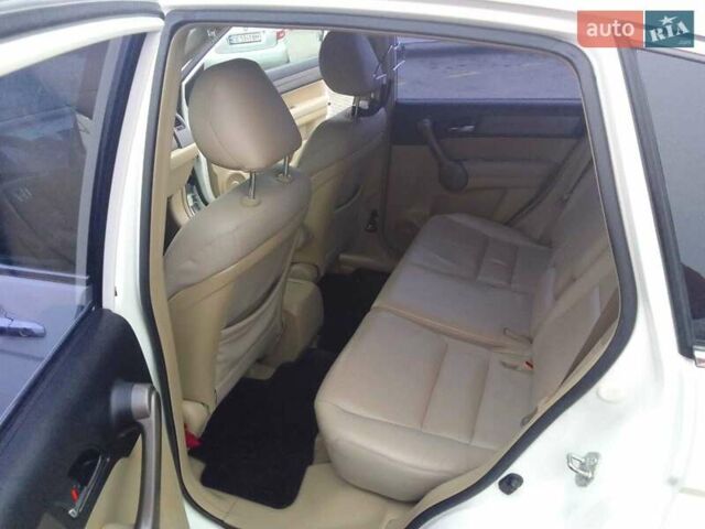 Белый Хонда СРВ, объемом двигателя 2.35 л и пробегом 133 тыс. км за 10200 $, фото 14 на Automoto.ua