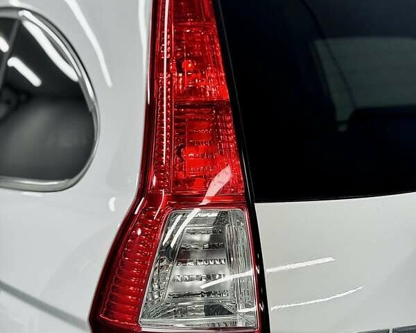 Белый Хонда СРВ, объемом двигателя 2.4 л и пробегом 252 тыс. км за 8999 $, фото 16 на Automoto.ua