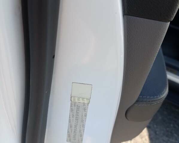 Белый Хонда СРВ, объемом двигателя 2.4 л и пробегом 220 тыс. км за 11000 $, фото 20 на Automoto.ua