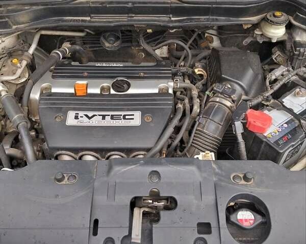 Белый Хонда СРВ, объемом двигателя 2.4 л и пробегом 216 тыс. км за 11000 $, фото 7 на Automoto.ua